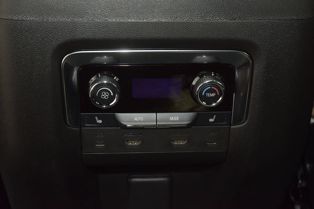New 2026 Chevrolet Suburban High Country AWD/4WD image 45