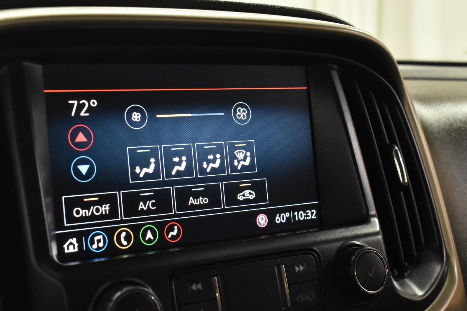 Used 2022 GMC Canyon Denali image 19