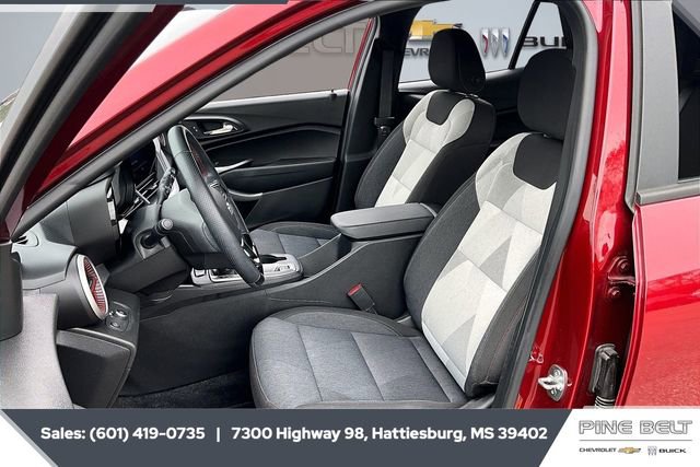 Used 2024 Chevrolet Trax RS w/ Driver Confidence Package image 18