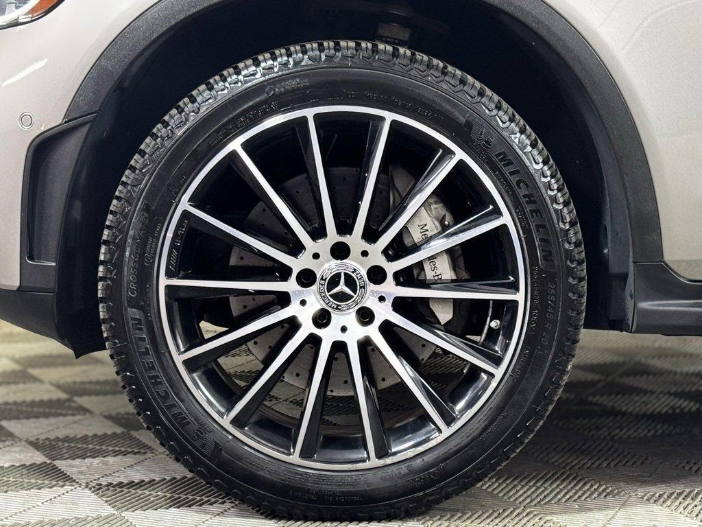 Used 2023 Mercedes-Benz GLC 300 4MATIC Coupe image 2