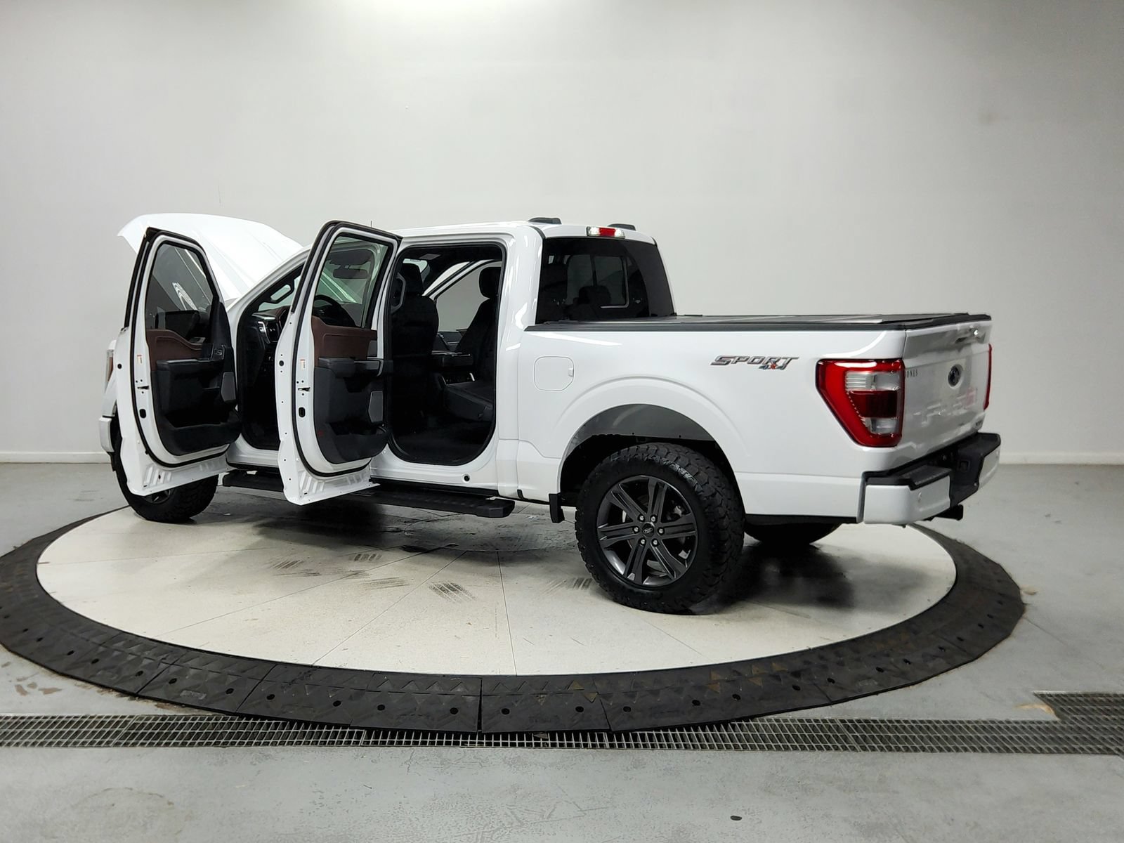 Used 2023 Ford F150 Lariat w/ Equipment Group 502A High AWD/4WD image 14