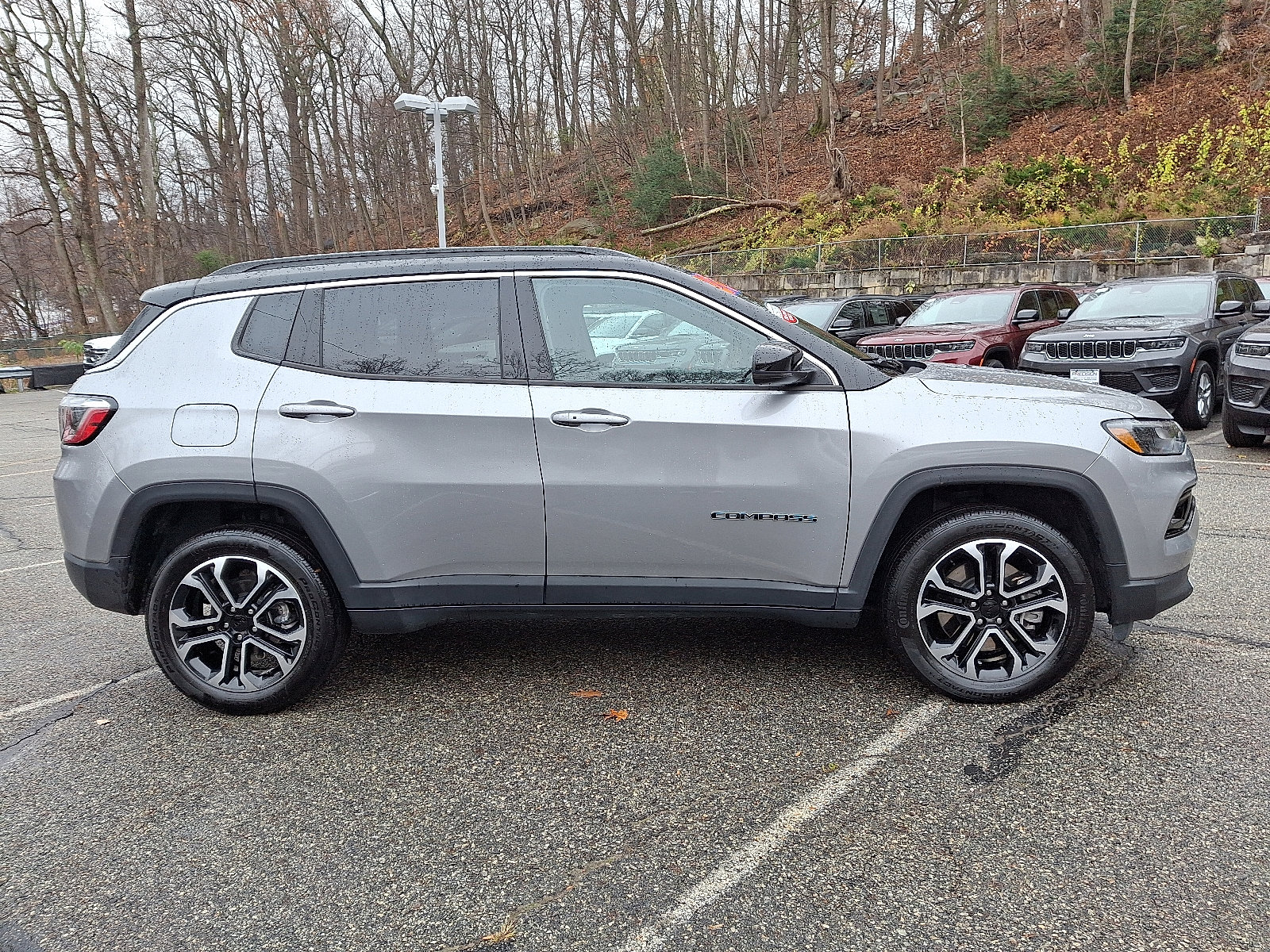 Certified 2024 Jeep Compass Limited image 9