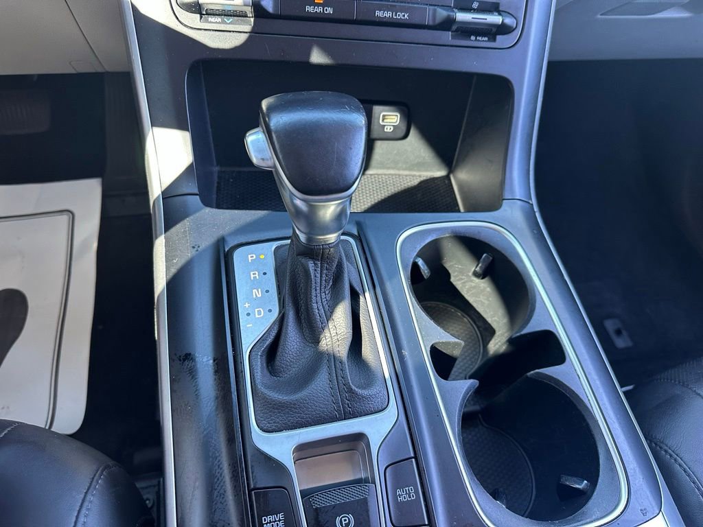 Used 2022 Kia Carnival LX image 29