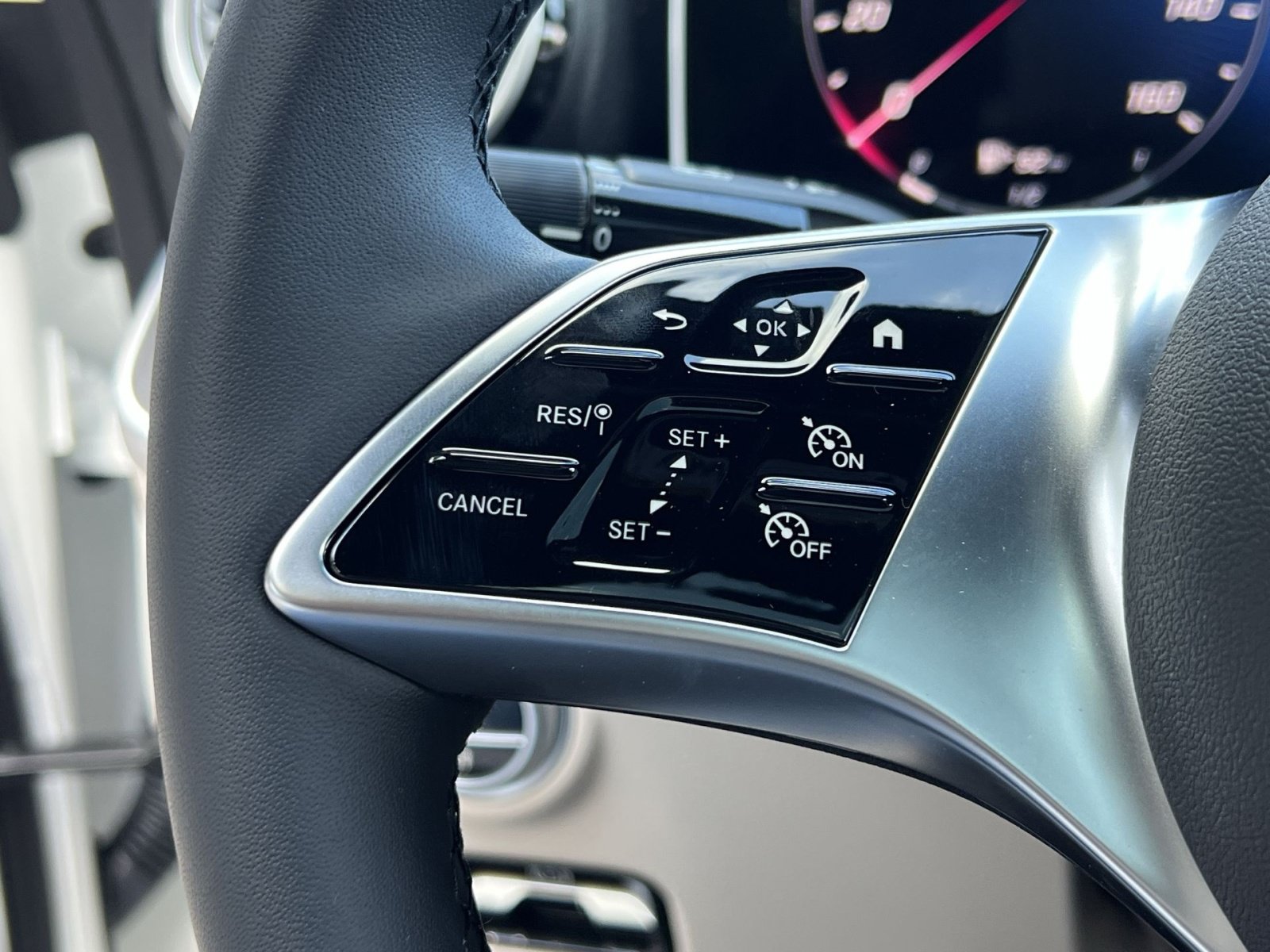 New 2026 Mercedes-Benz CLE 300 4MATIC Coupe image 36