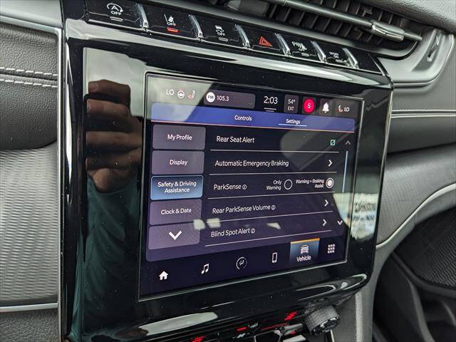 Used 2023 Jeep Grand Cherokee Altitude AWD/4WD image 29