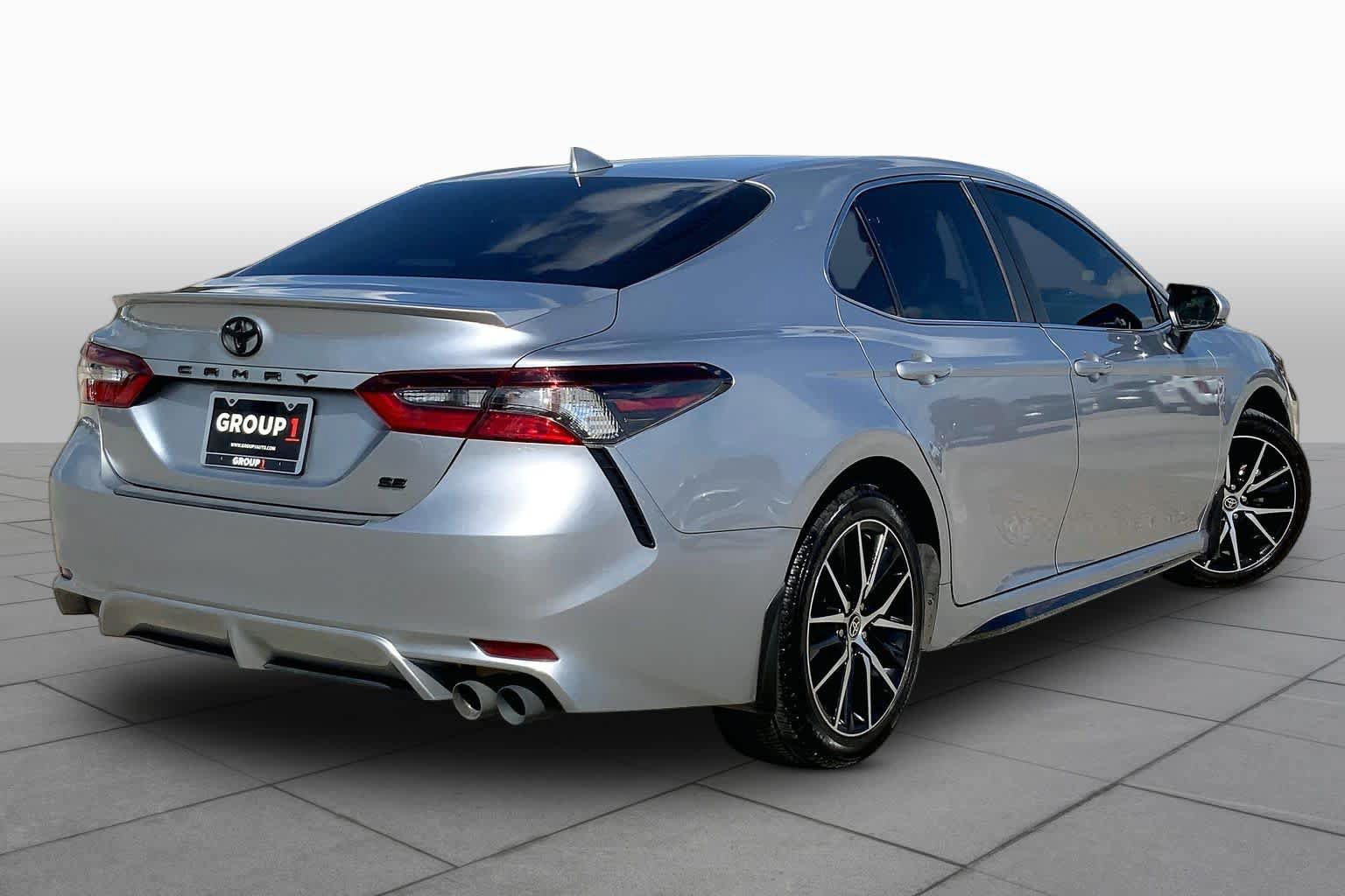 Used 2024 Toyota Camry SE FWD image 13