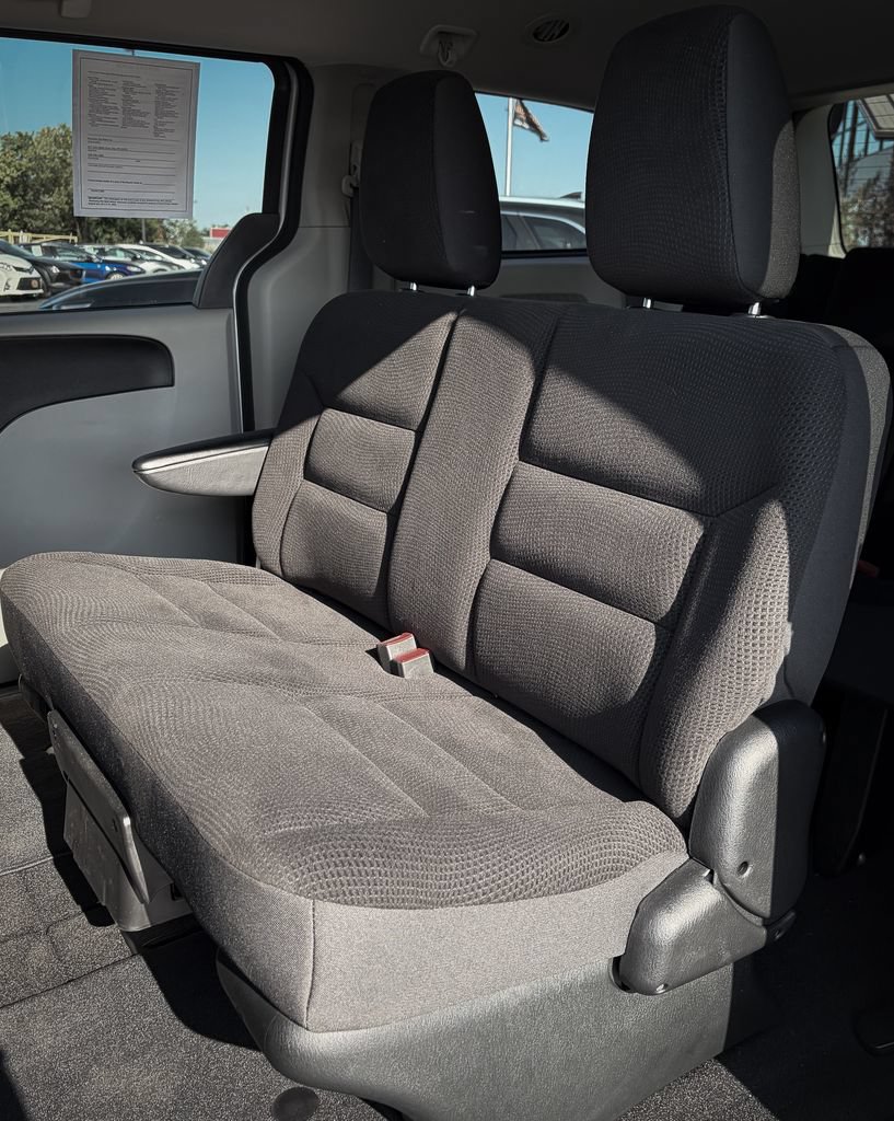 Used 2018 Dodge Grand Caravan SE w/ UConnect Hands-Free Group FWD image 20