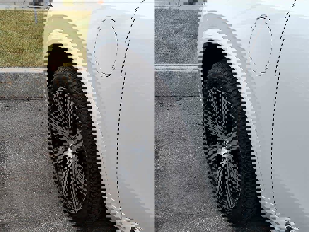 Used 2024 Volvo XC90 T8 Plus image 14