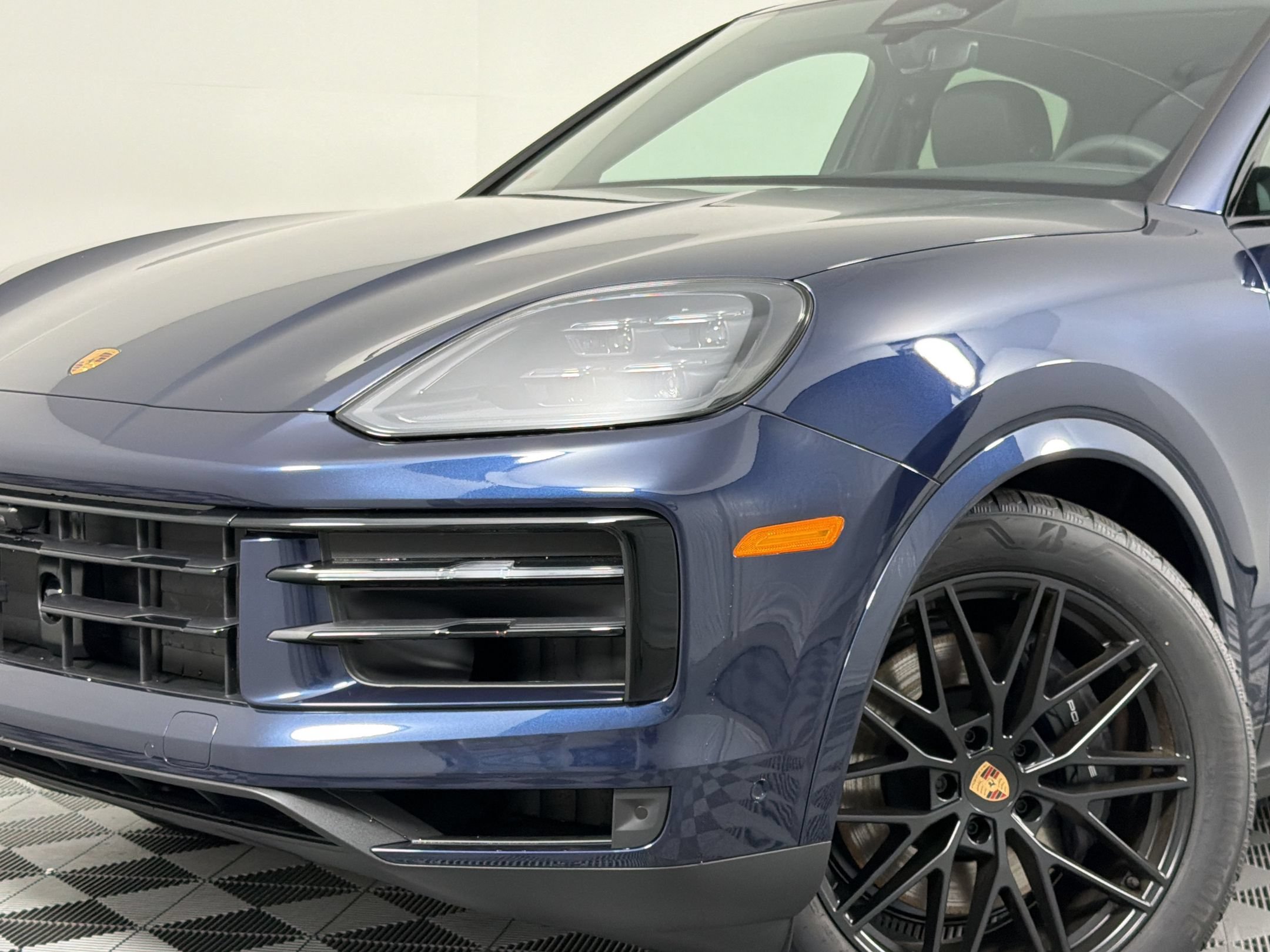 Certified 2026 Porsche Cayenne Coupe AWD/4WD image 6