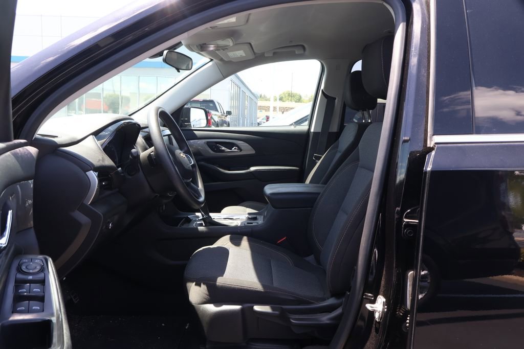Used 2018 Chevrolet Traverse LS FWD image 8