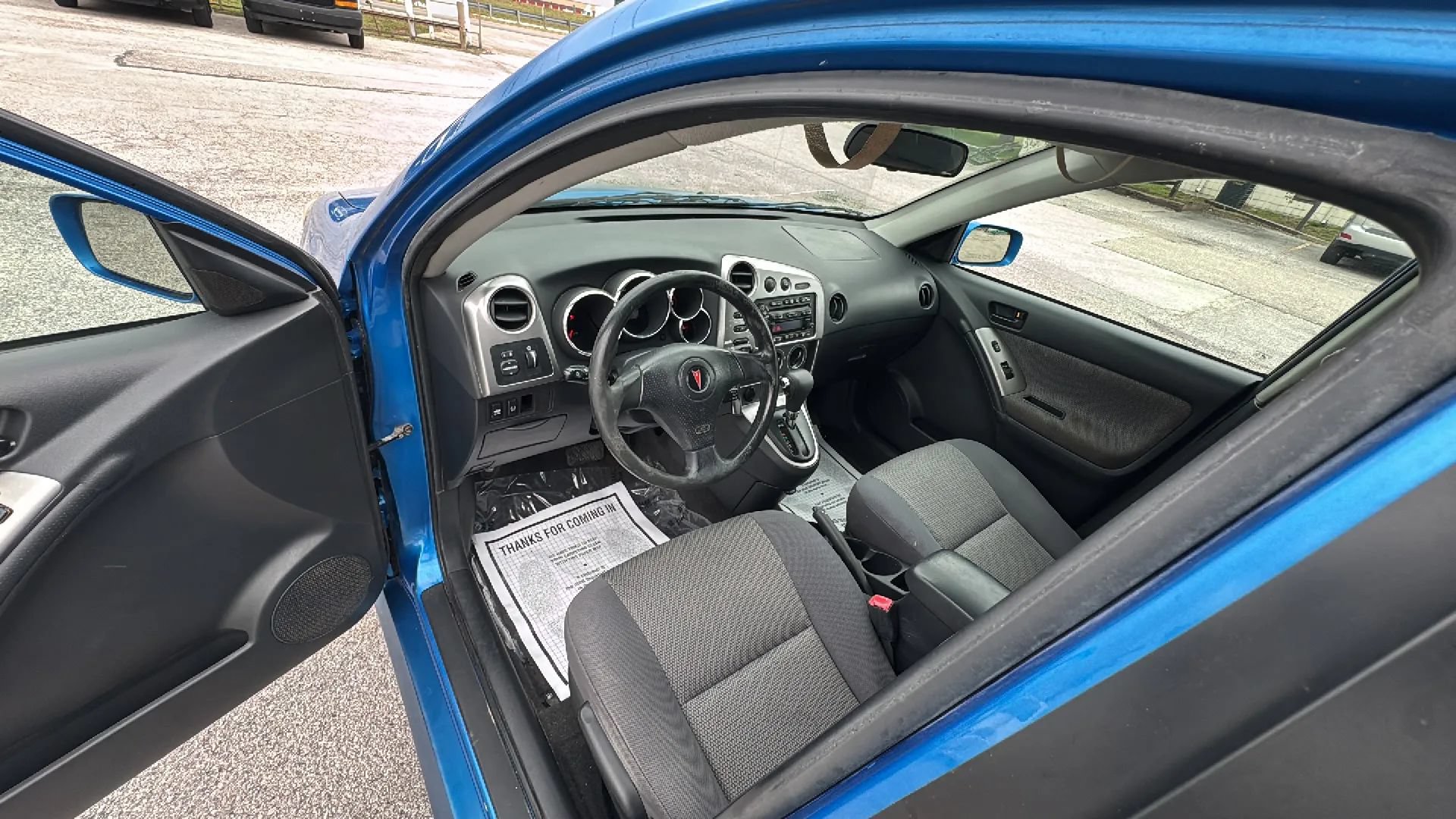 Used 2008 Pontiac Vibe w/ Sport Package FWD image 11