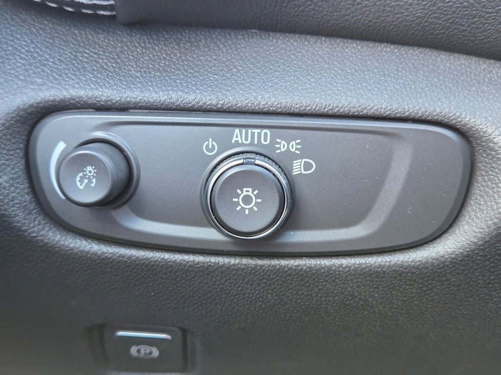 New 2025 Chevrolet Blazer LT w/ Convenience Package image 14