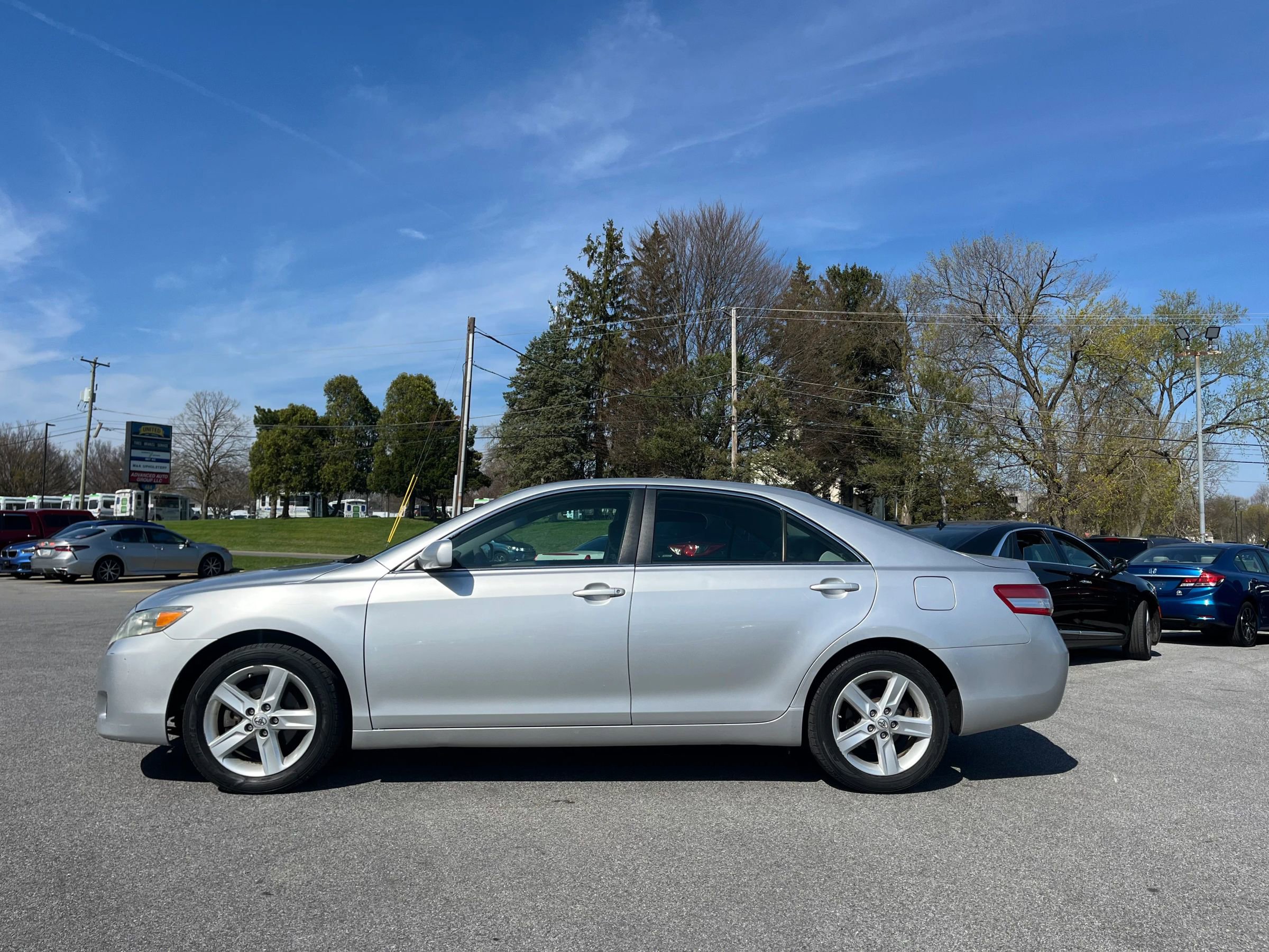 Used 2011 Toyota Camry LE image 29