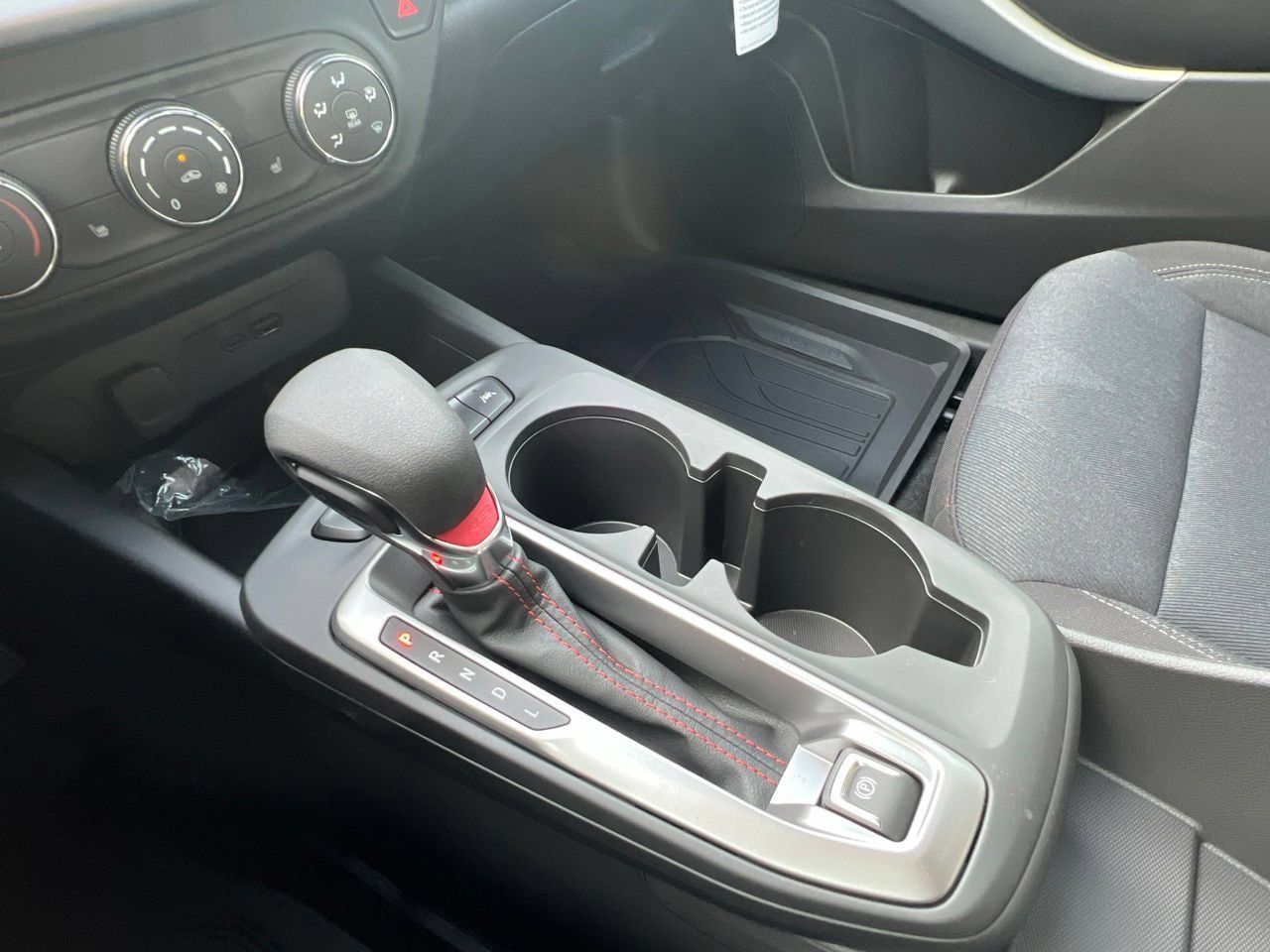 New 2026 Chevrolet Trax RS w/ Sunroof Package FWD image 21