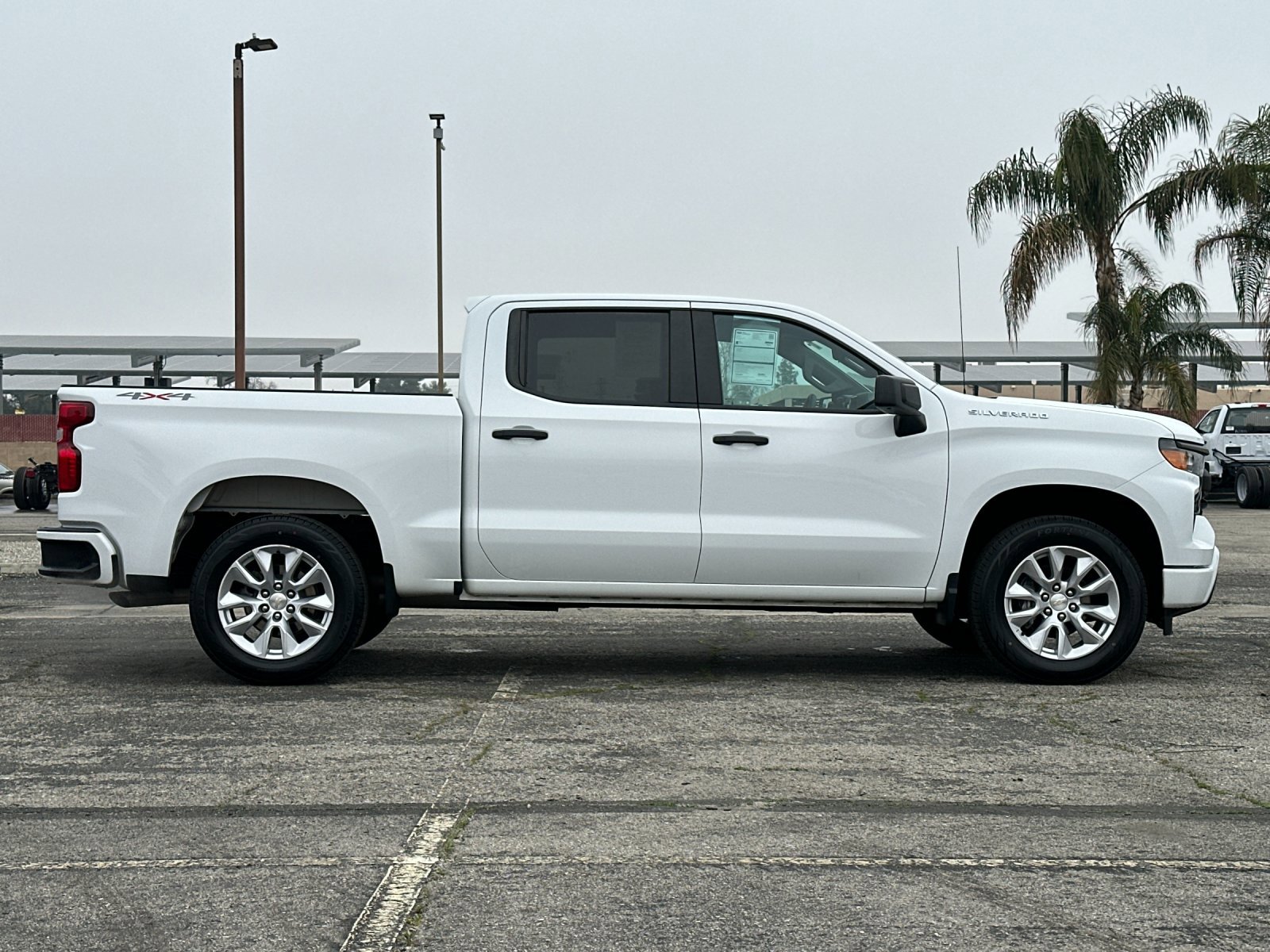 Used 2023 Chevrolet Silverado 1500 Custom image 3