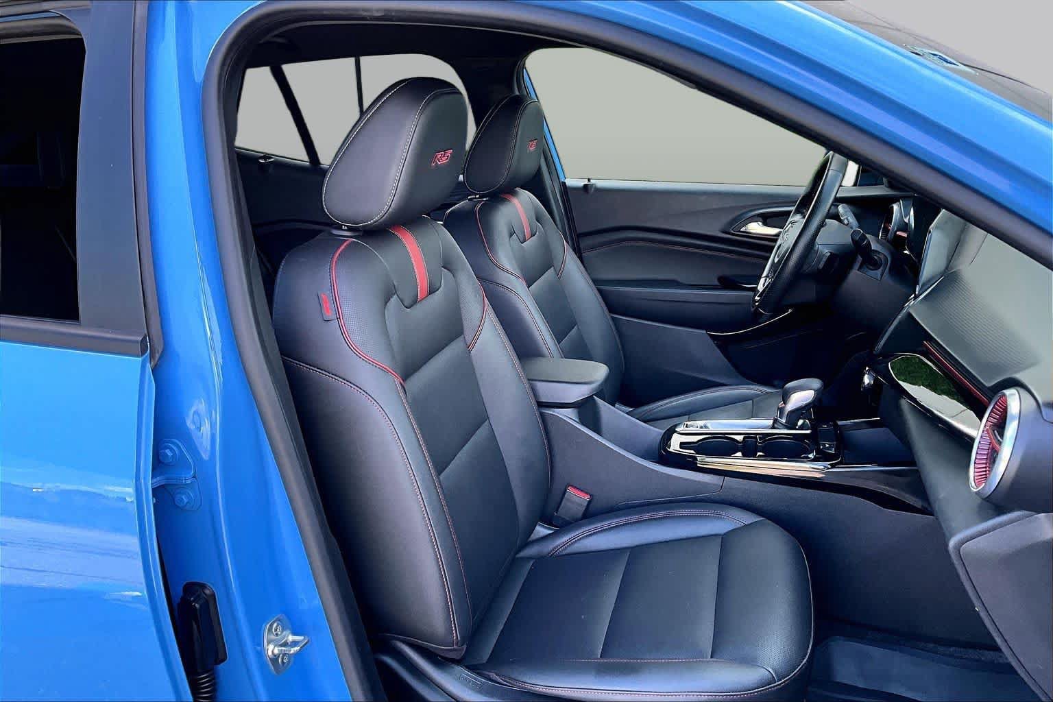 Used 2024 Chevrolet Trax RS FWD image 8