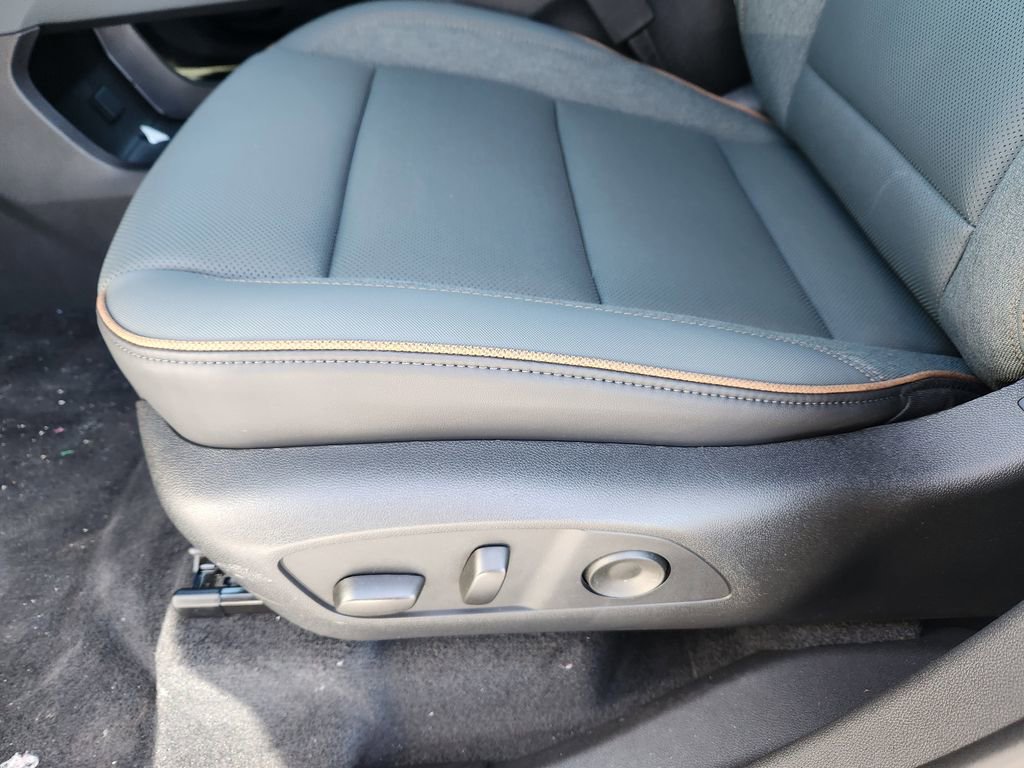 New 2026 GMC Acadia AT4 w/ Luxury Package image 16