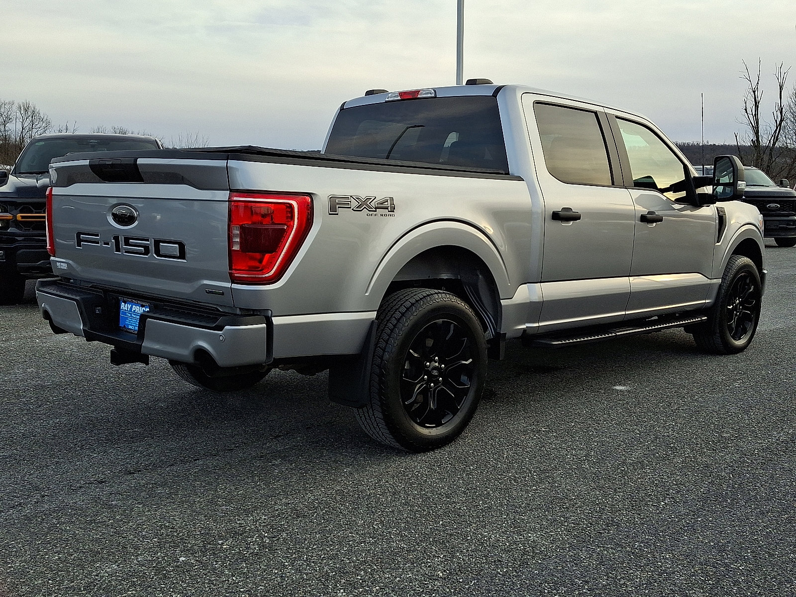 Certified 2022 Ford F150 XL w/ STX Black Appearance Package image 6