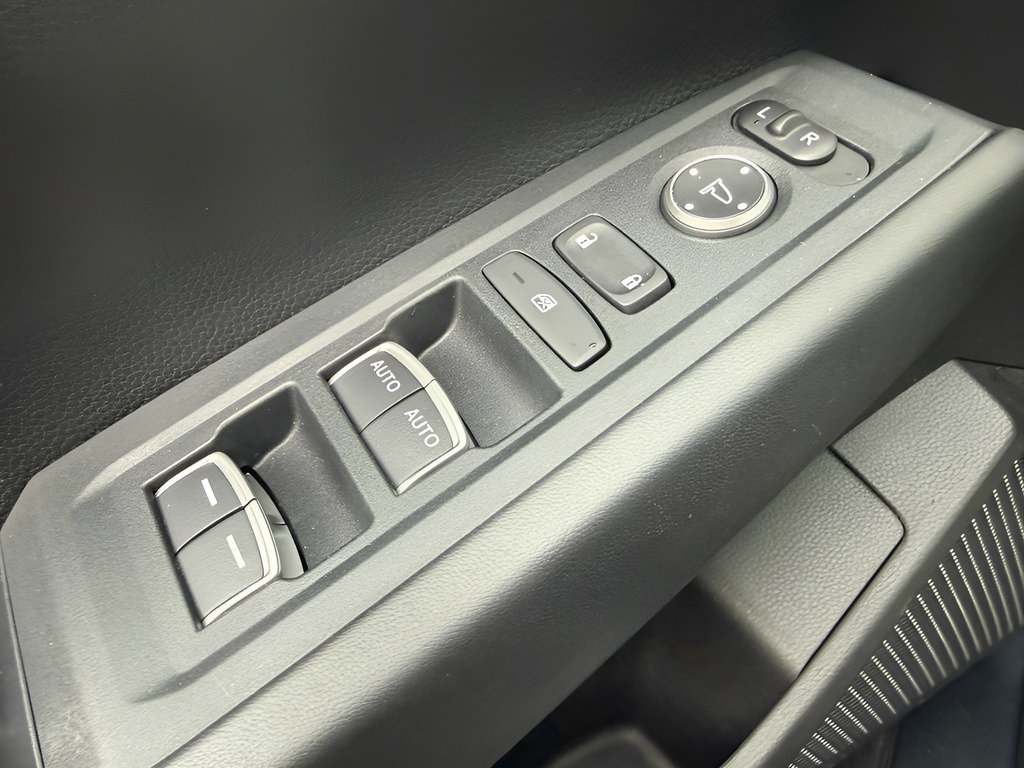 Certified 2023 Honda Accord LX image 32