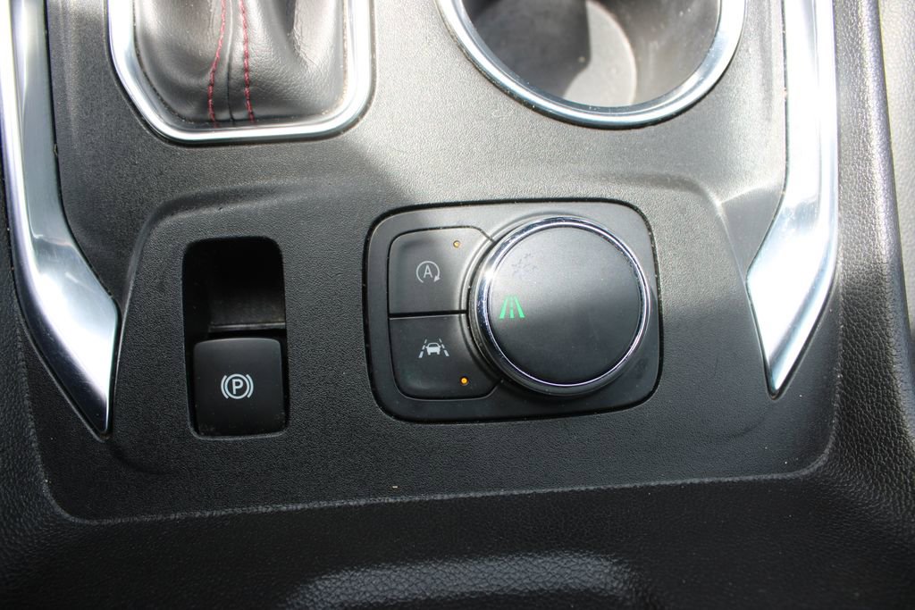Used 2022 Chevrolet Traverse RS FWD image 44