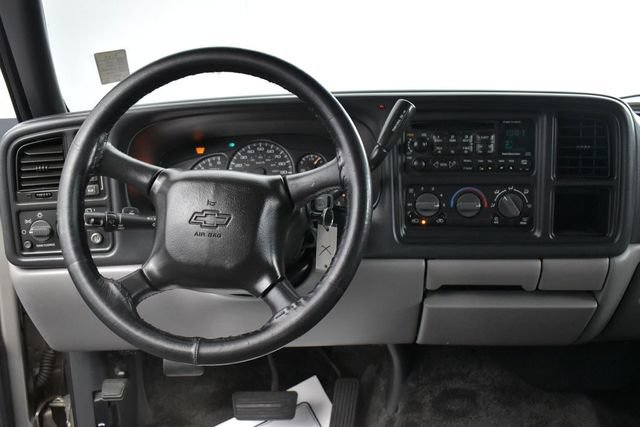 Used 2001 Chevrolet Suburban LS w/ LS Preferred Equipment Group AWD/4WD image 15