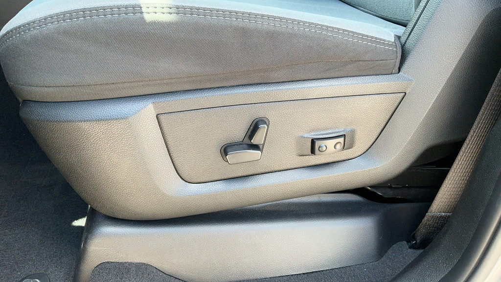 Certified 2024 RAM 3500 Big Horn AWD/4WD image 19