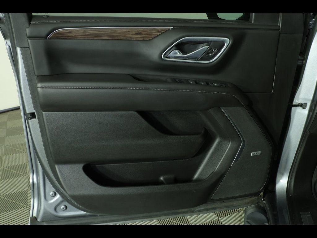 Used 2021 Chevrolet Tahoe Z71 w/ Z71 Signature Package AWD/4WD image 23