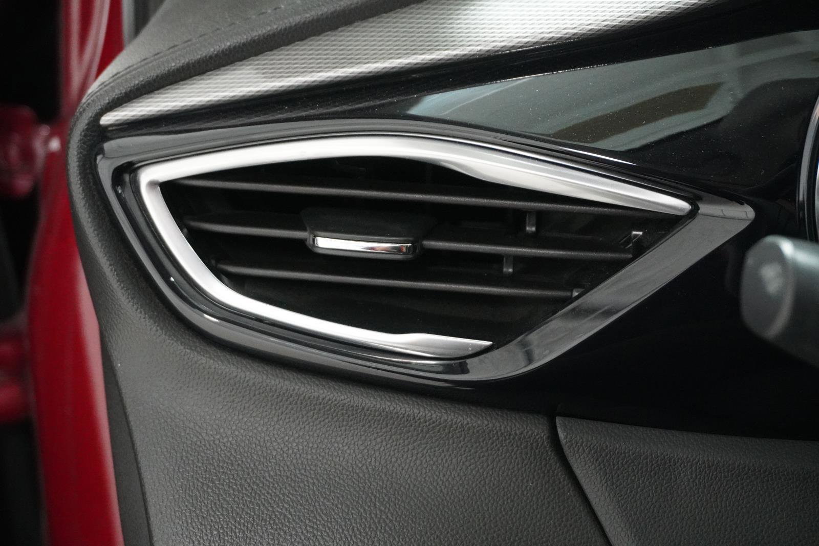 Used 2021 Buick Encore GX Select image 18