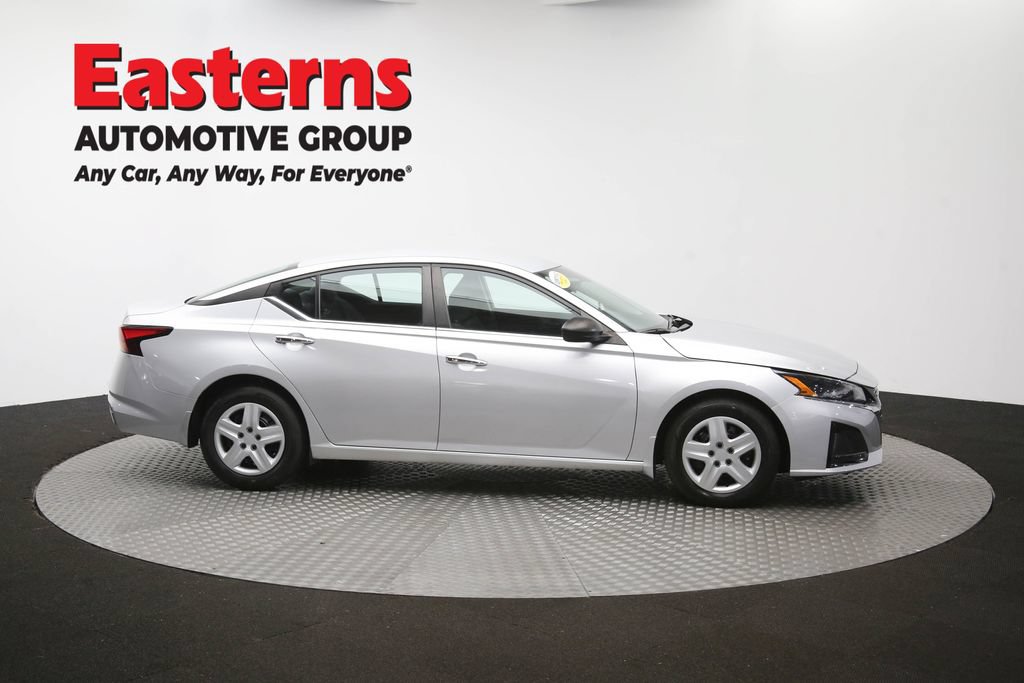 Used 2024 Nissan Altima 2.5 S FWD image 44