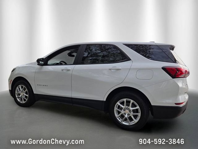 Certified 2024 Chevrolet Equinox LS w/ LS Convenience Package FWD image 3