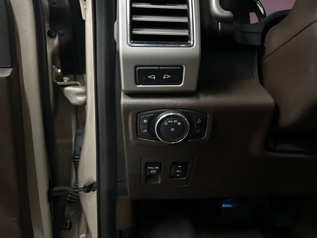 Used 2018 Ford F150 King Ranch w/ Equipment Group 601A Luxury AWD/4WD image 36