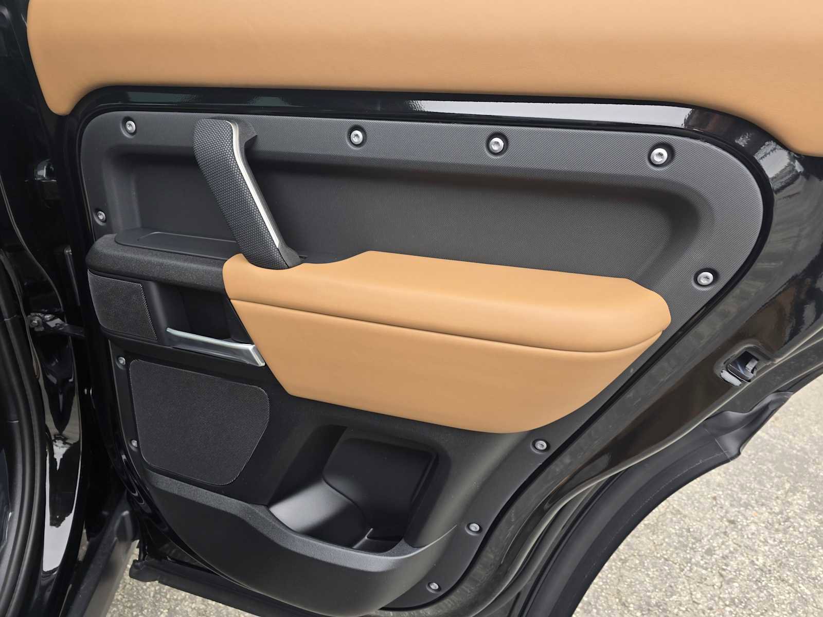 New 2025 Land Rover Defender 110 V8 image 14
