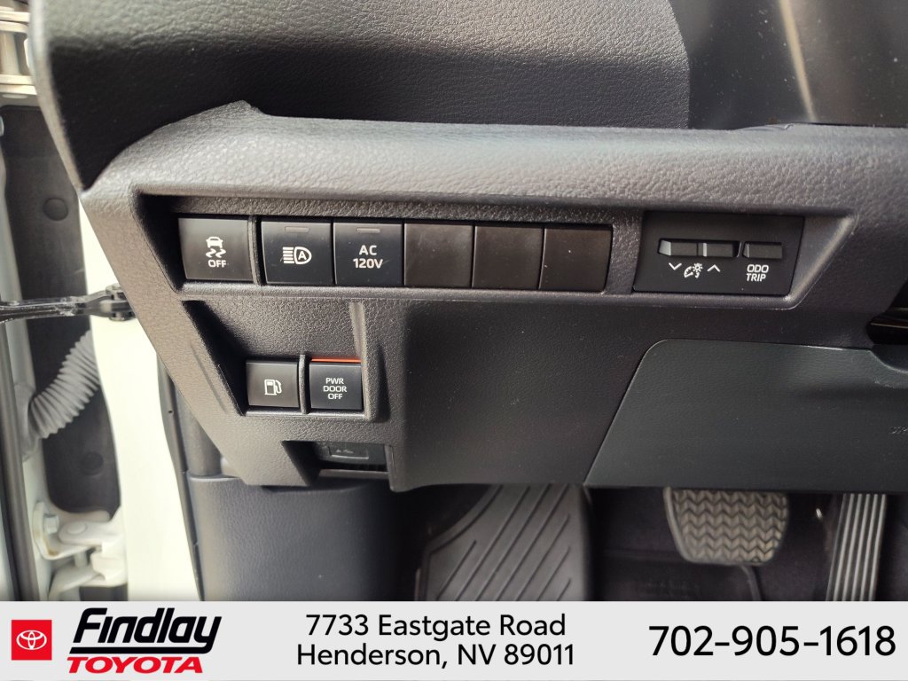 Certified 2025 Toyota Sienna Limited FWD image 20