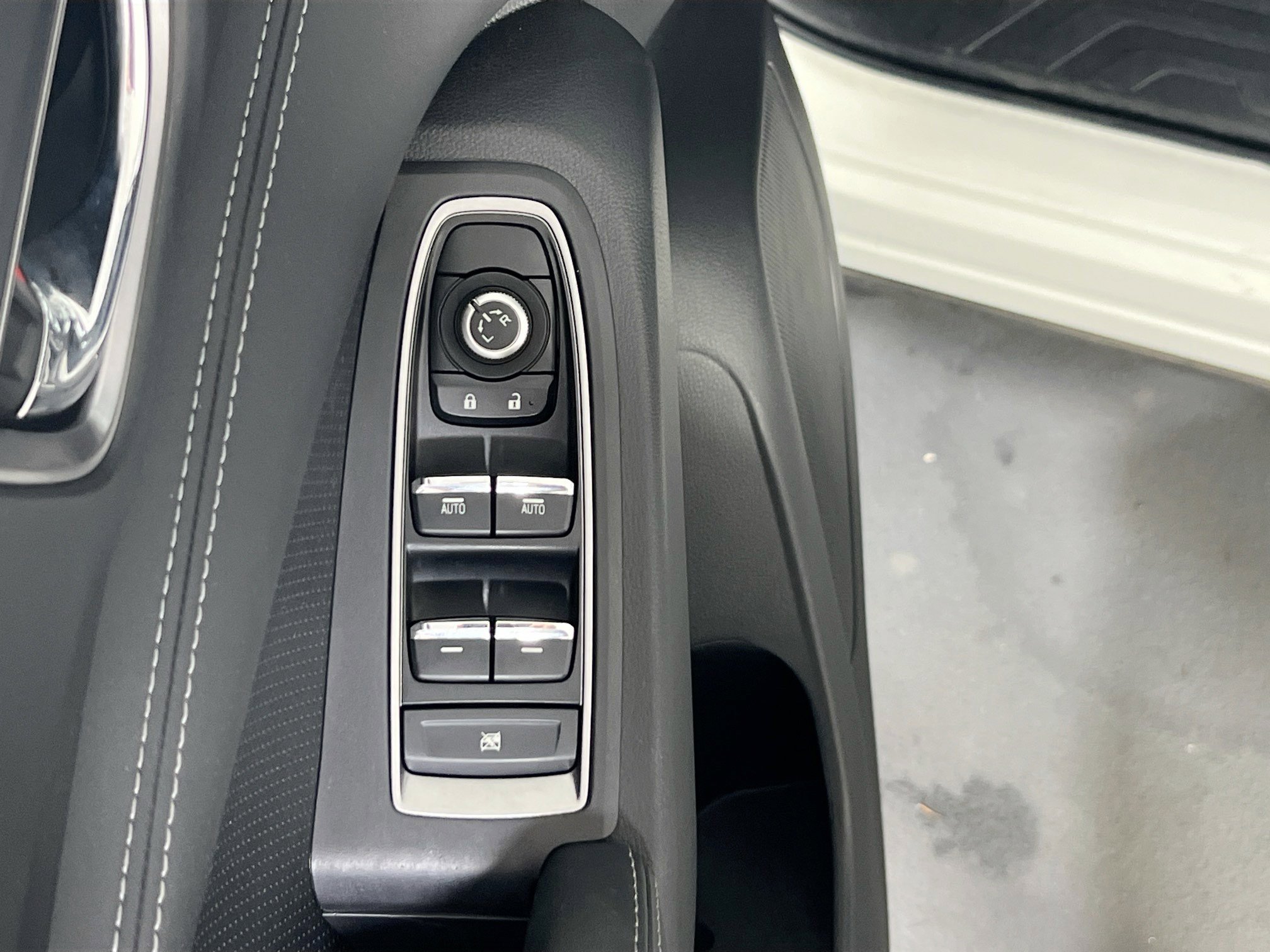 Used 2023 Subaru Ascent Limited image 17