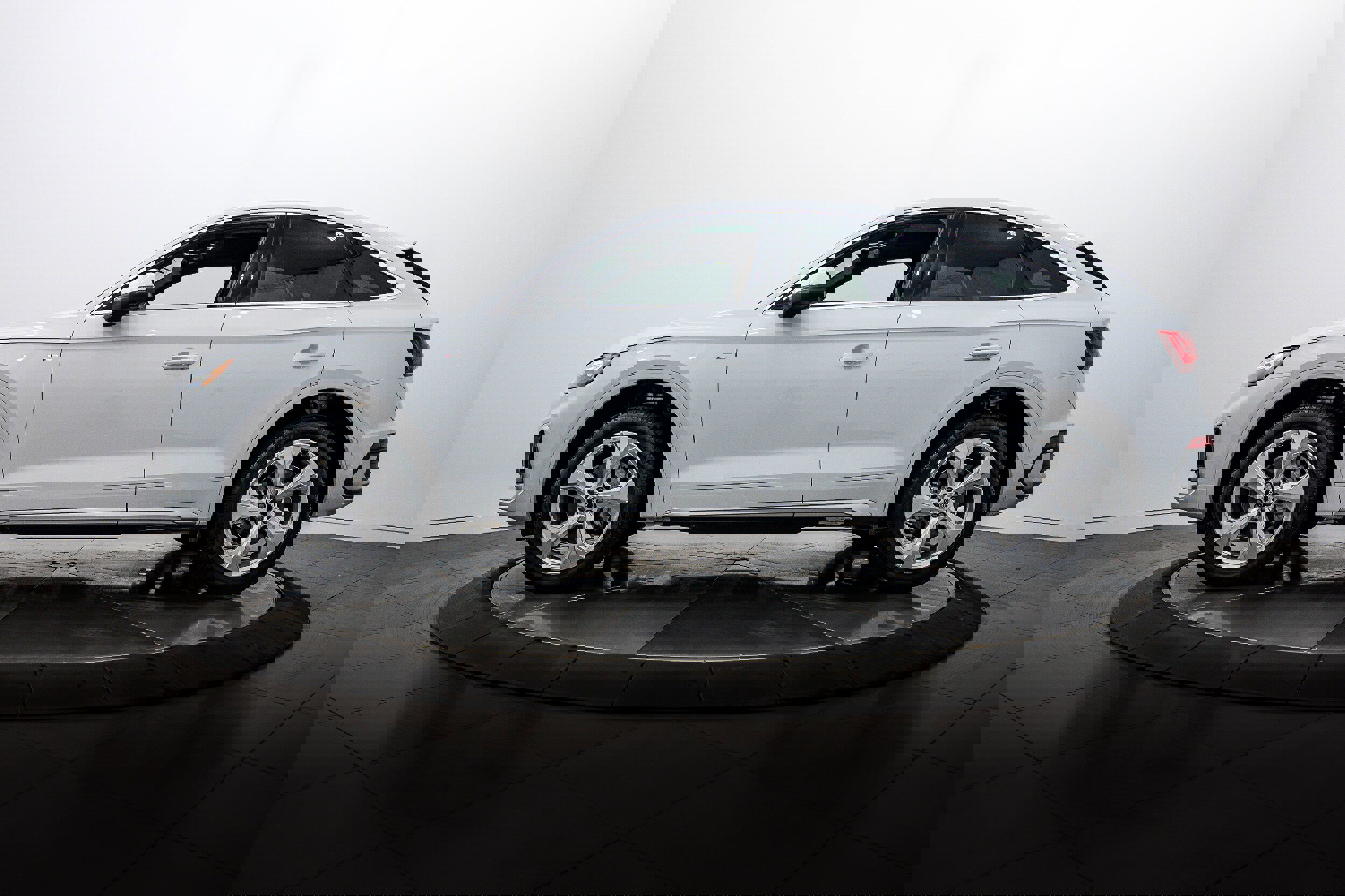 Certified 2025 Audi Q5 2.0T Premium Plus image 6
