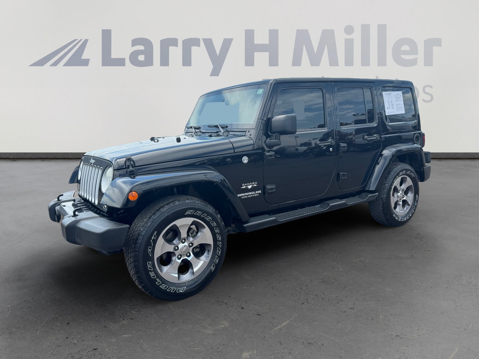 Used 2016 Jeep Wrangler Unlimited Sahara w/ Connectivity Group AWD/4WD video 1