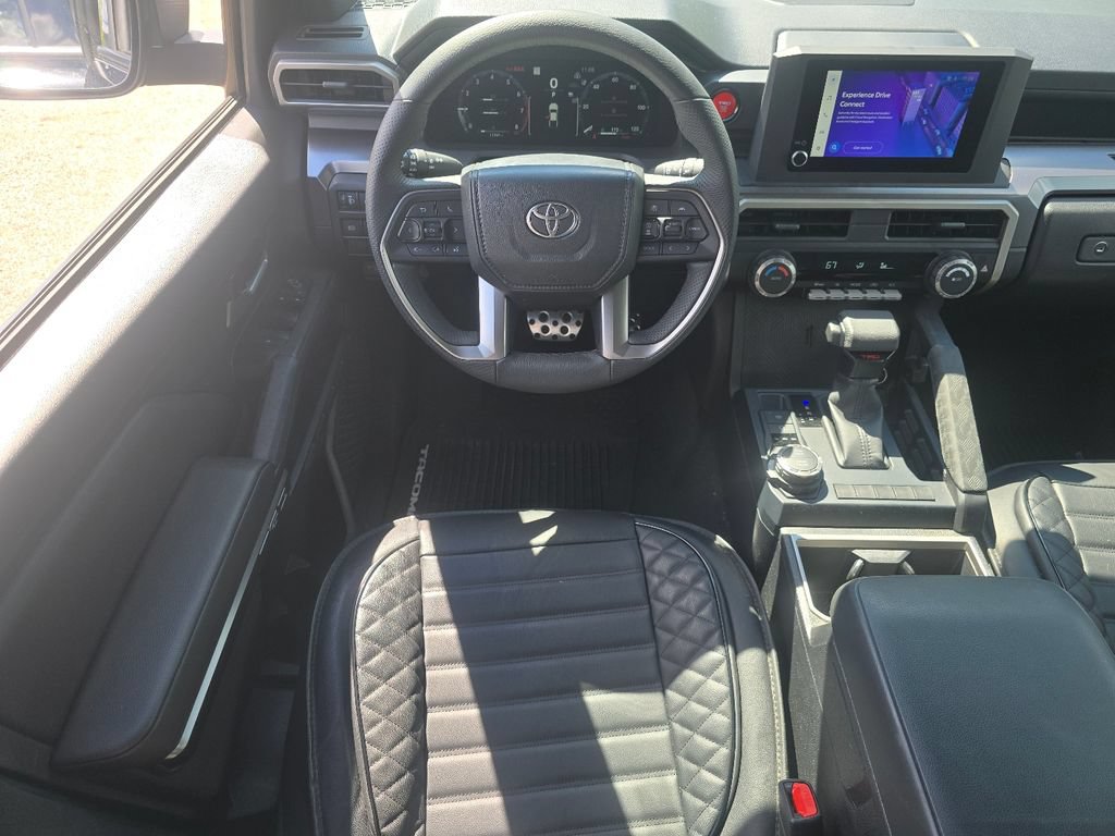Used 2025 Toyota Tacoma TRD Sport AWD/4WD image 24