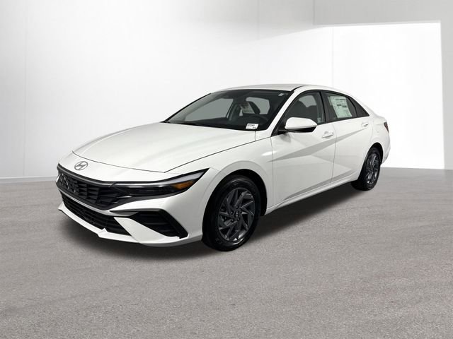 Used 2025 Hyundai Elantra Hybrid