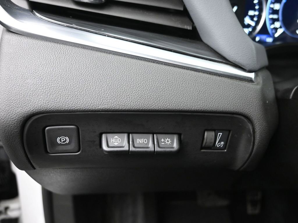 Used 2024 Buick Enclave Premium image 24