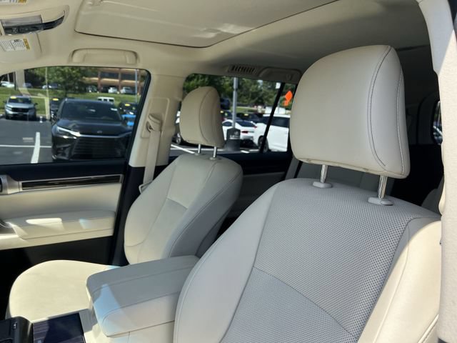Certified 2023 Lexus GX 460 Premium w/ Accessory Package AWD/4WD image 9