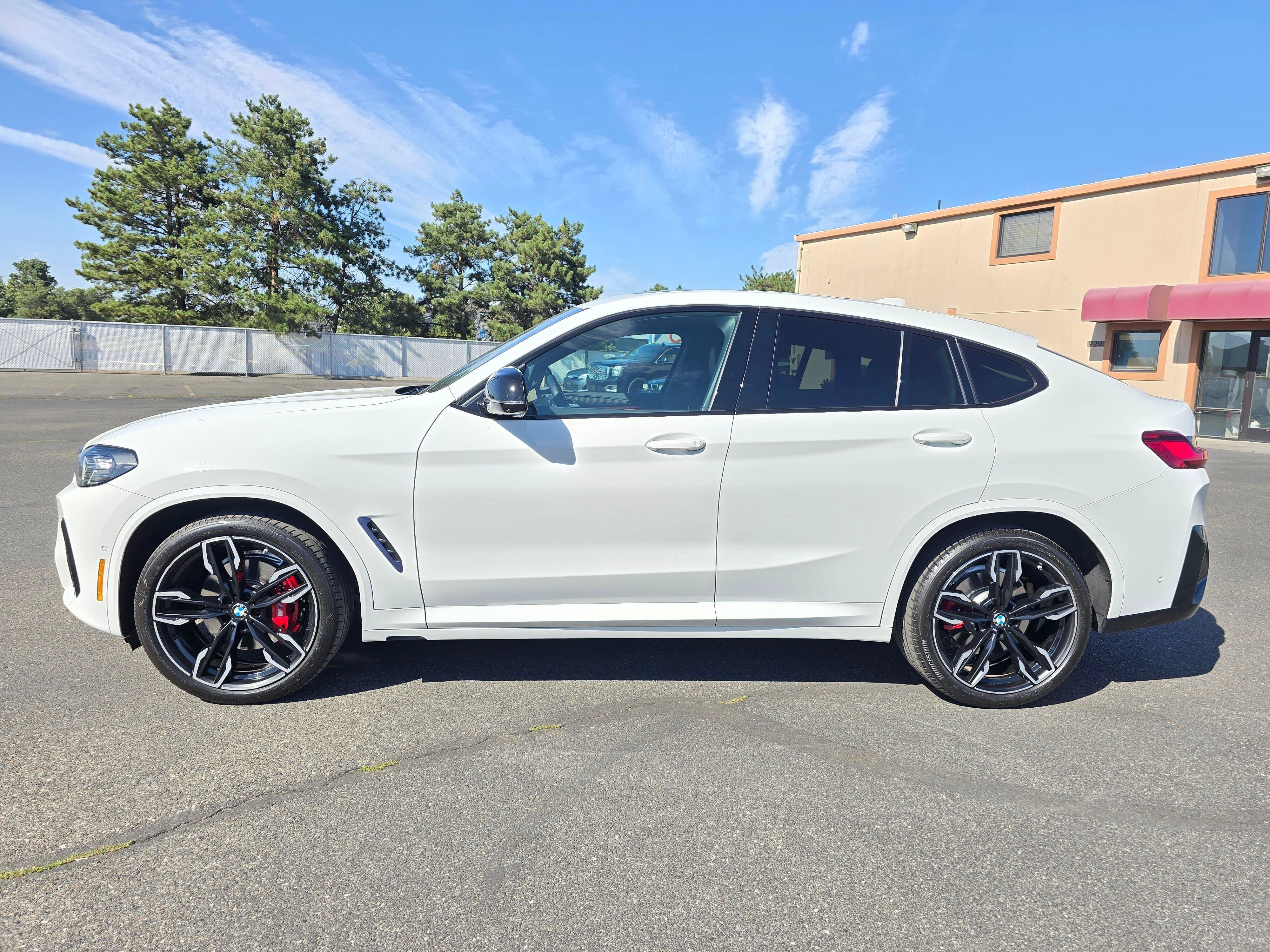 Used 2022 BMW X4 M40i AWD/4WD image 3
