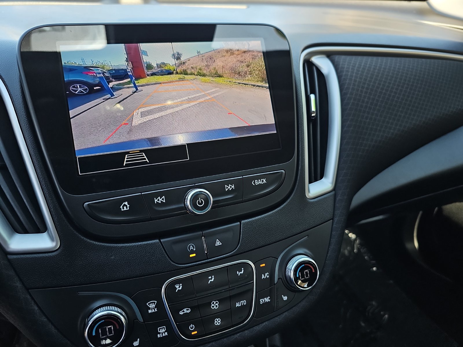 Used 2023 Chevrolet Malibu LT FWD image 23