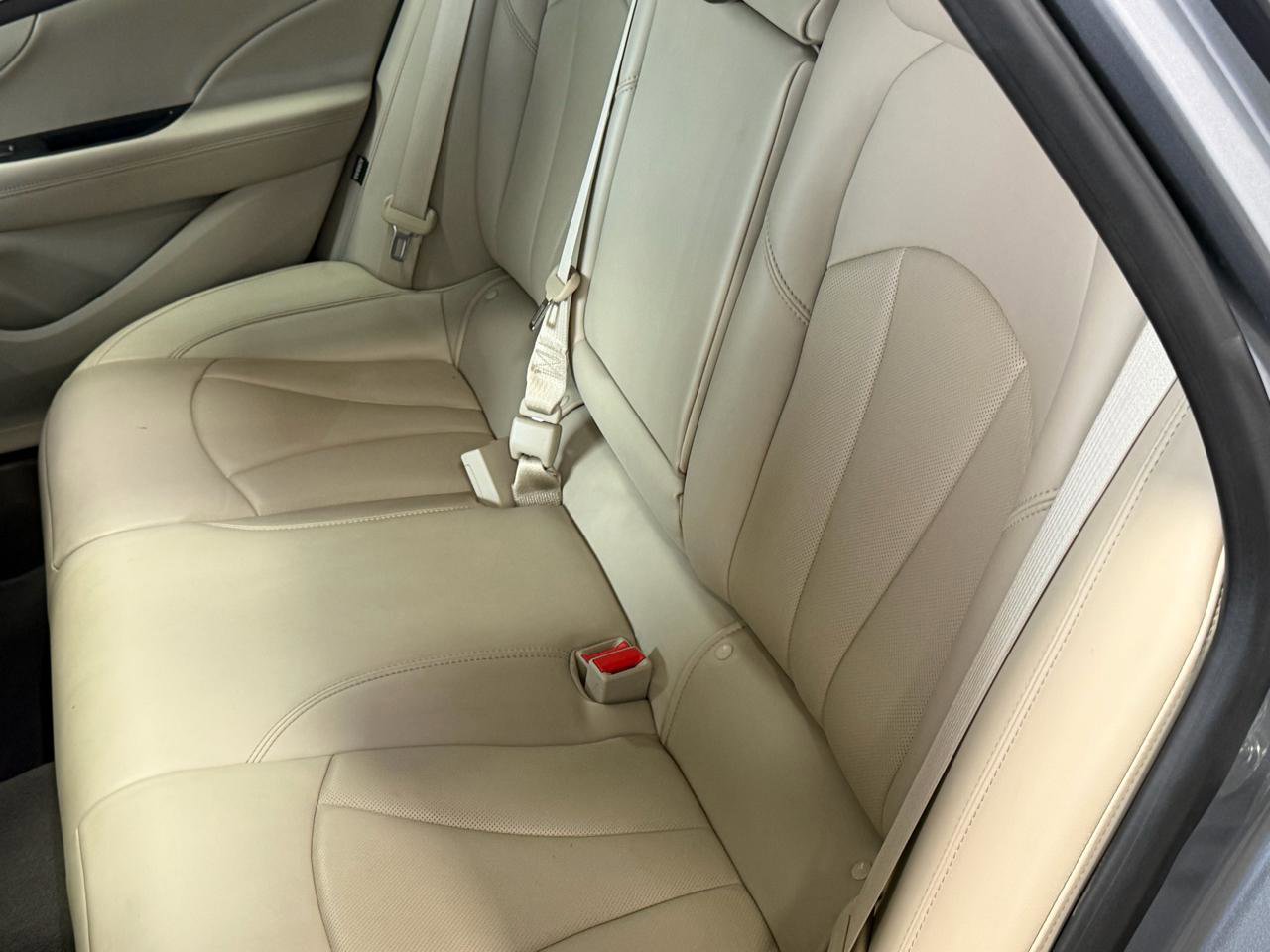 Used 2019 Buick LaCrosse Essence w/ Sun and Shade Package image 13