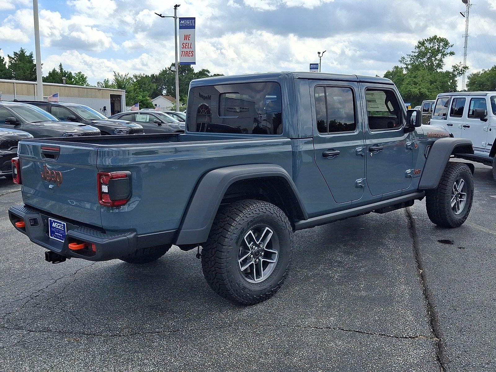 New 2026 Jeep Gladiator Mojave w/ Safety Group AWD/4WD image 6