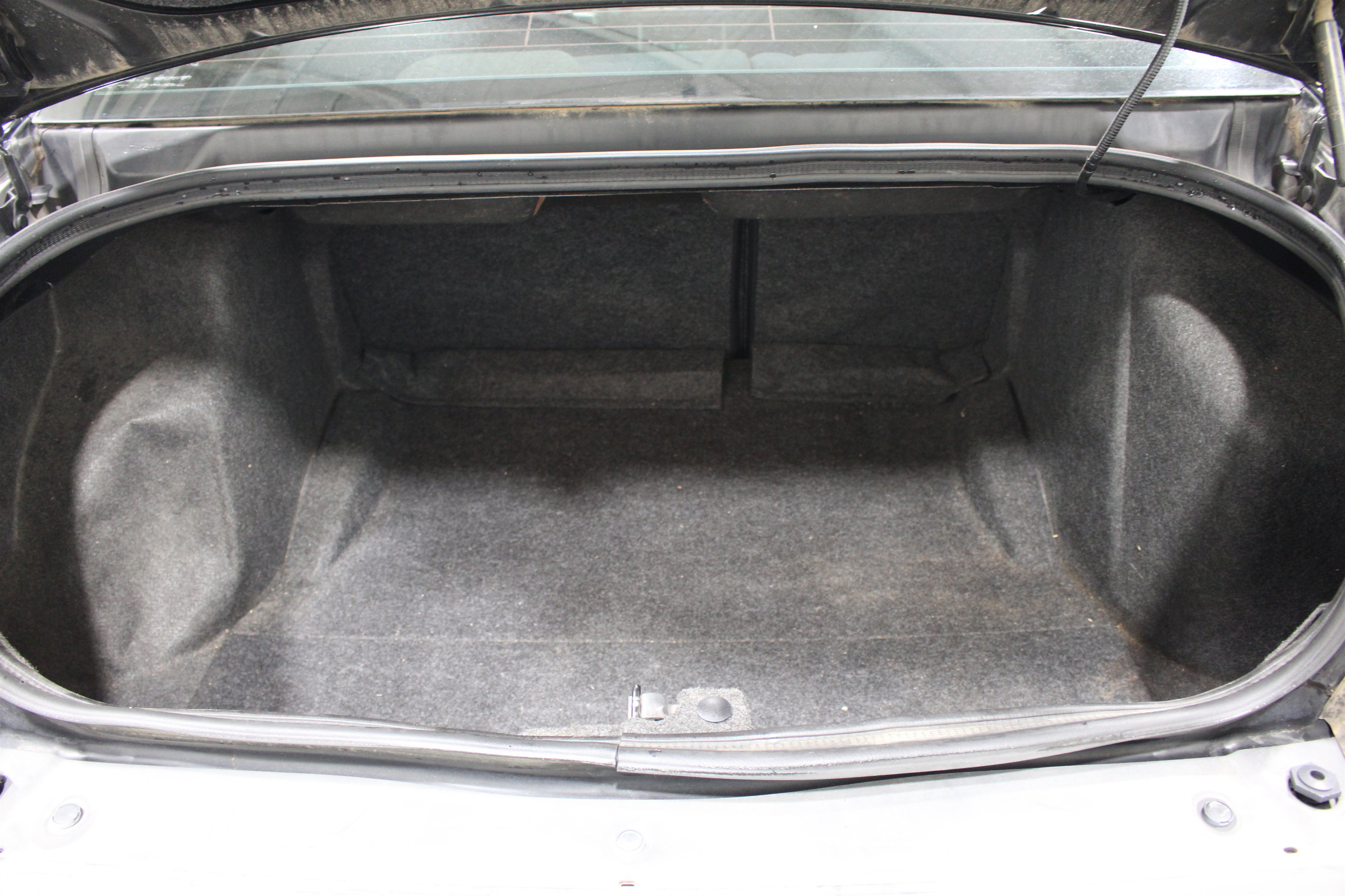 Used 2012 Dodge Challenger R/T RWD image 18