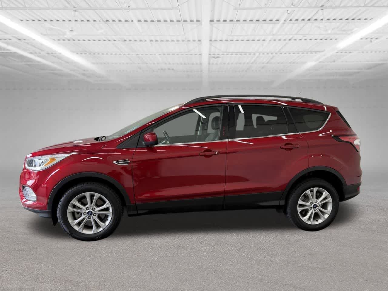 Used 2018 Ford Escape SEL image 2