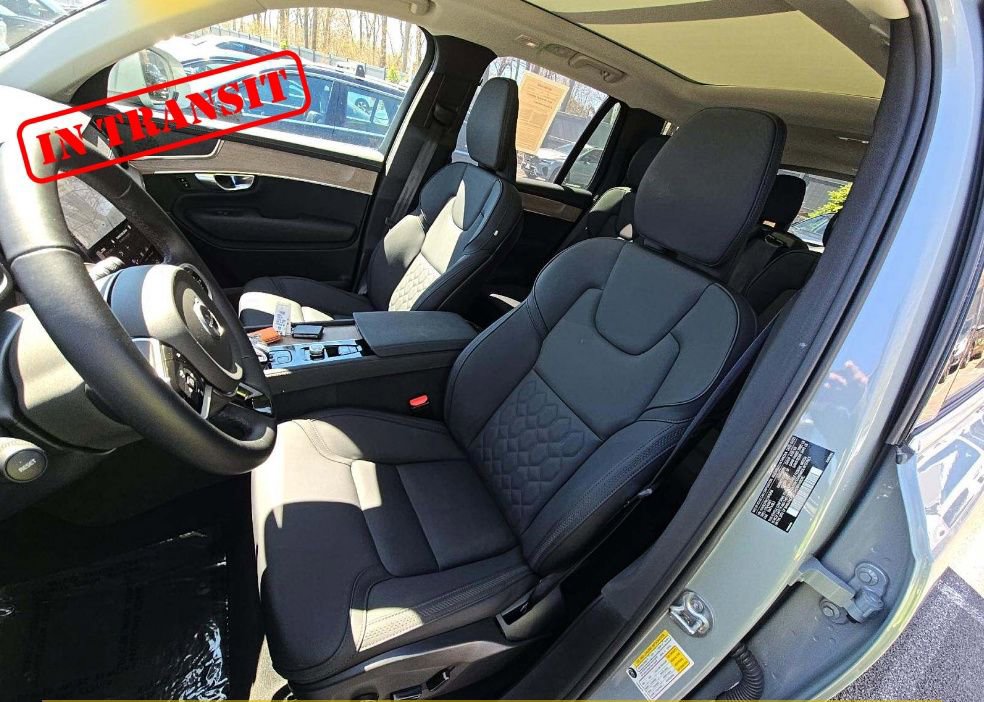 Used 2025 Volvo XC90 B6 Plus image 6