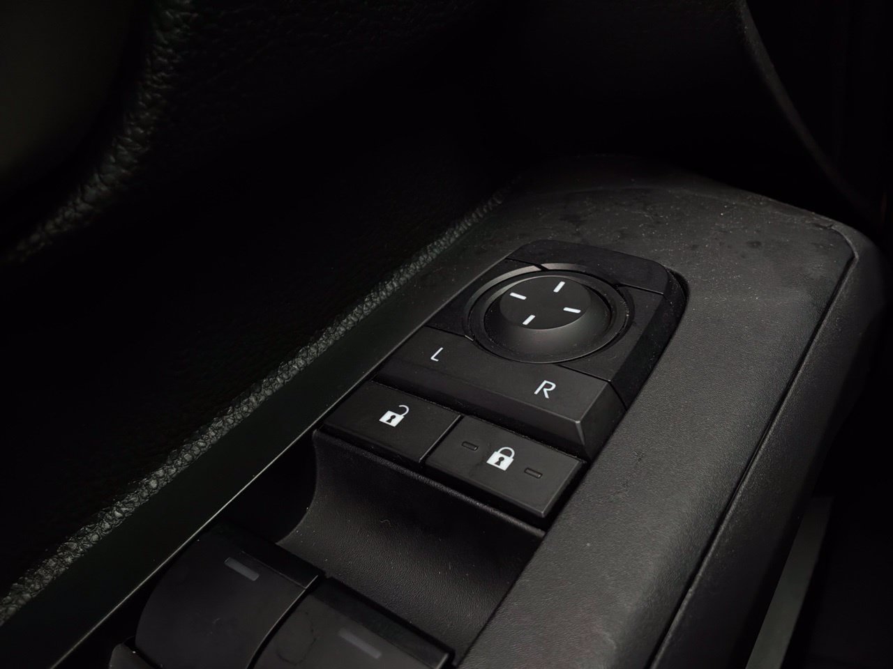 Used 2024 Toyota Tacoma TRD Sport w/ TRD Sport Premium Package RWD image 26