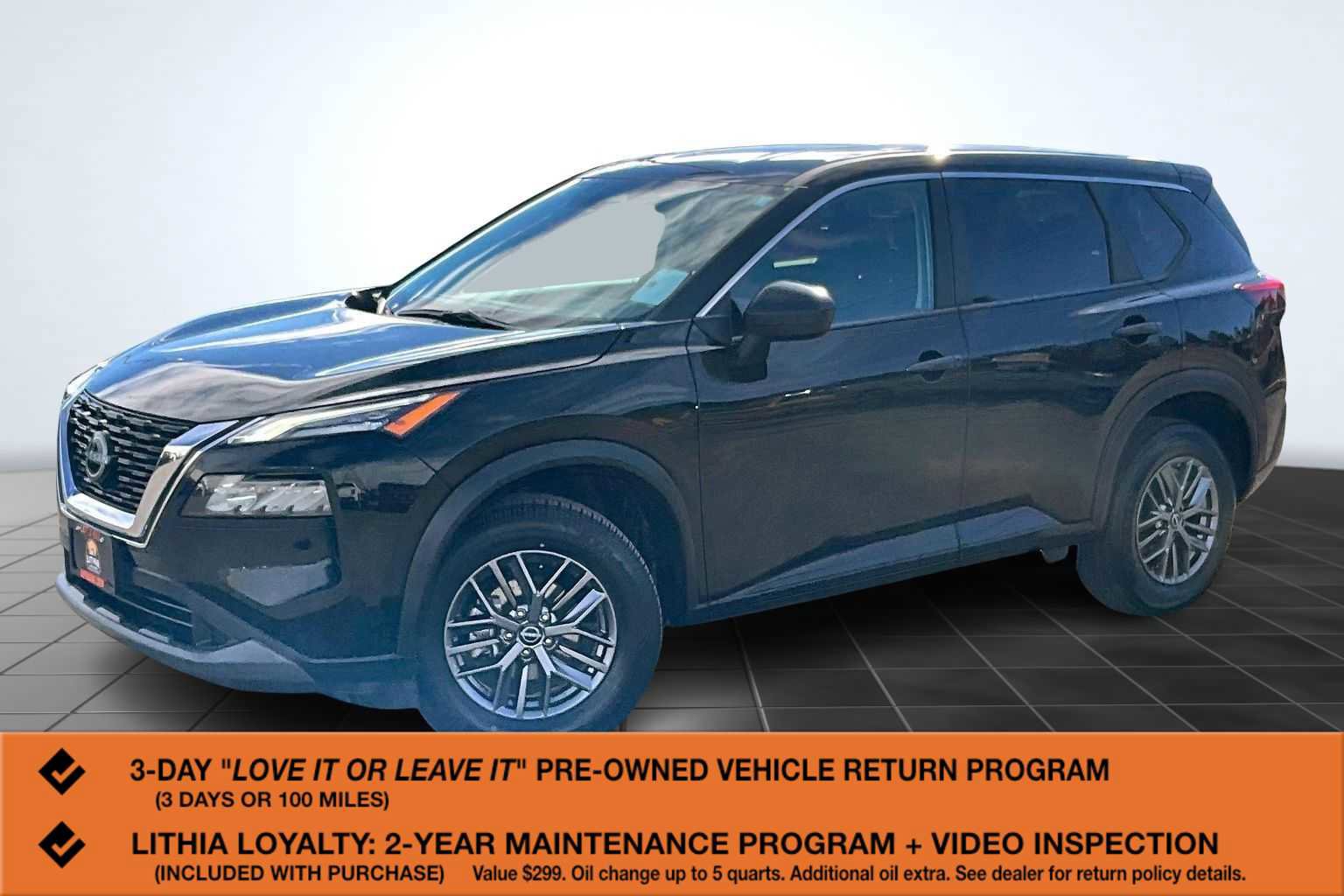 Used 2023 Nissan Rogue S image 1