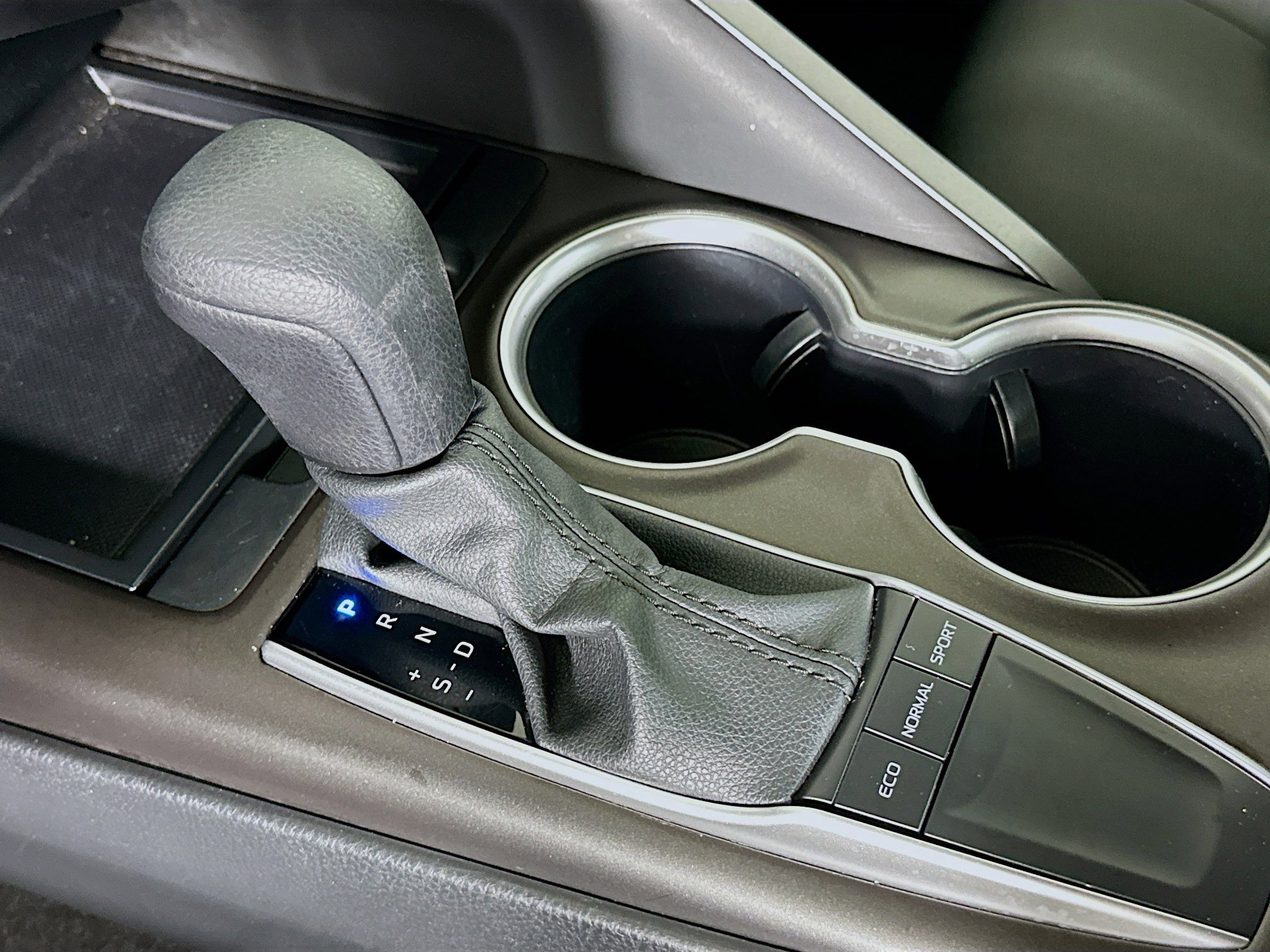 Used 2024 Toyota Camry LE image 23